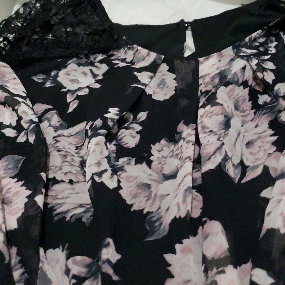 Adorable light pink rose print dress